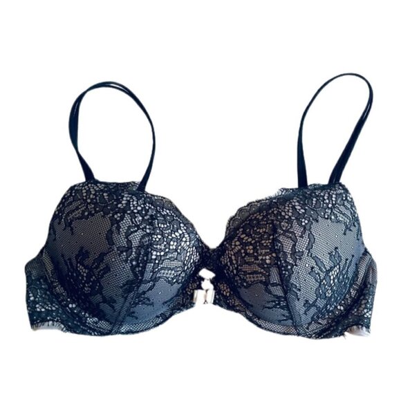 Victoria's Secret Bras, Very Sexy Push-Up. Padded. Lace. Size 32C. - Picture 1 of 9